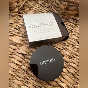 Laura Mercier smooth finish foundation powder #20